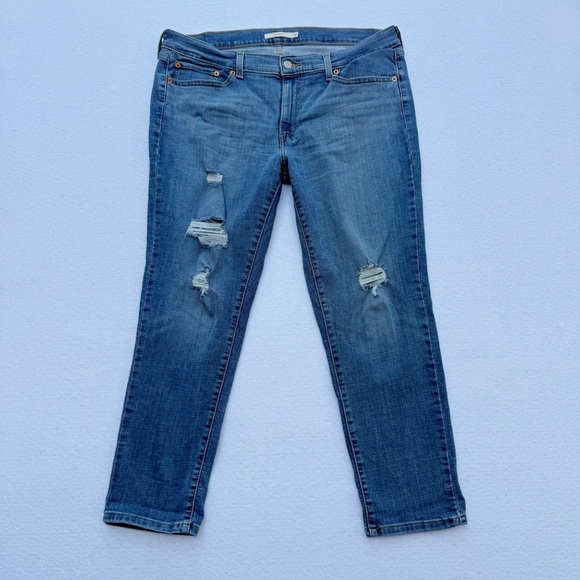 Levi’s Women’s Boyfriend Distressed Jeans – Size 32 W32 L27 – Medium Wash - Picture 10 of 10